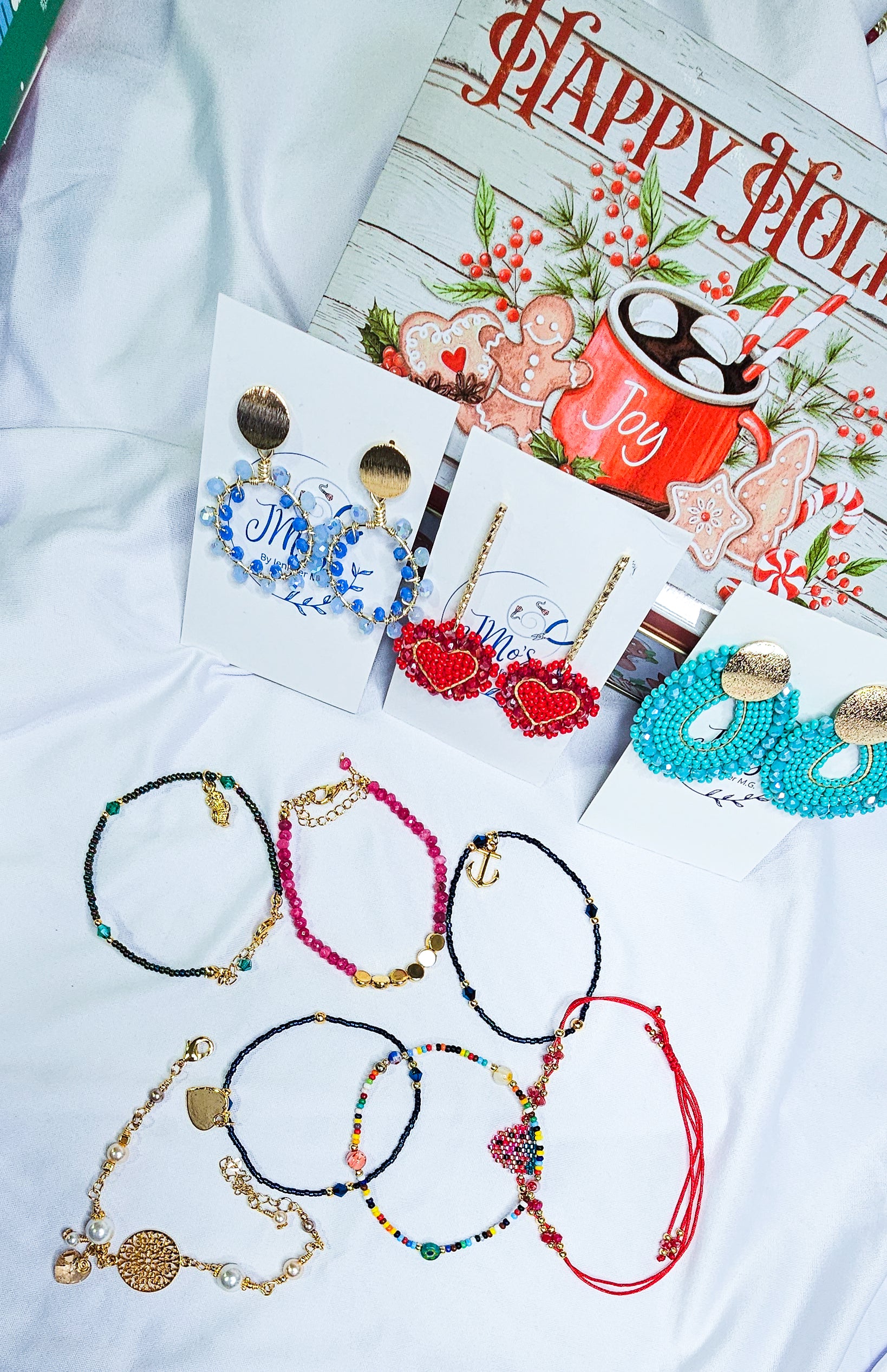 Jewelry set including earrings and bracelets for the holidays