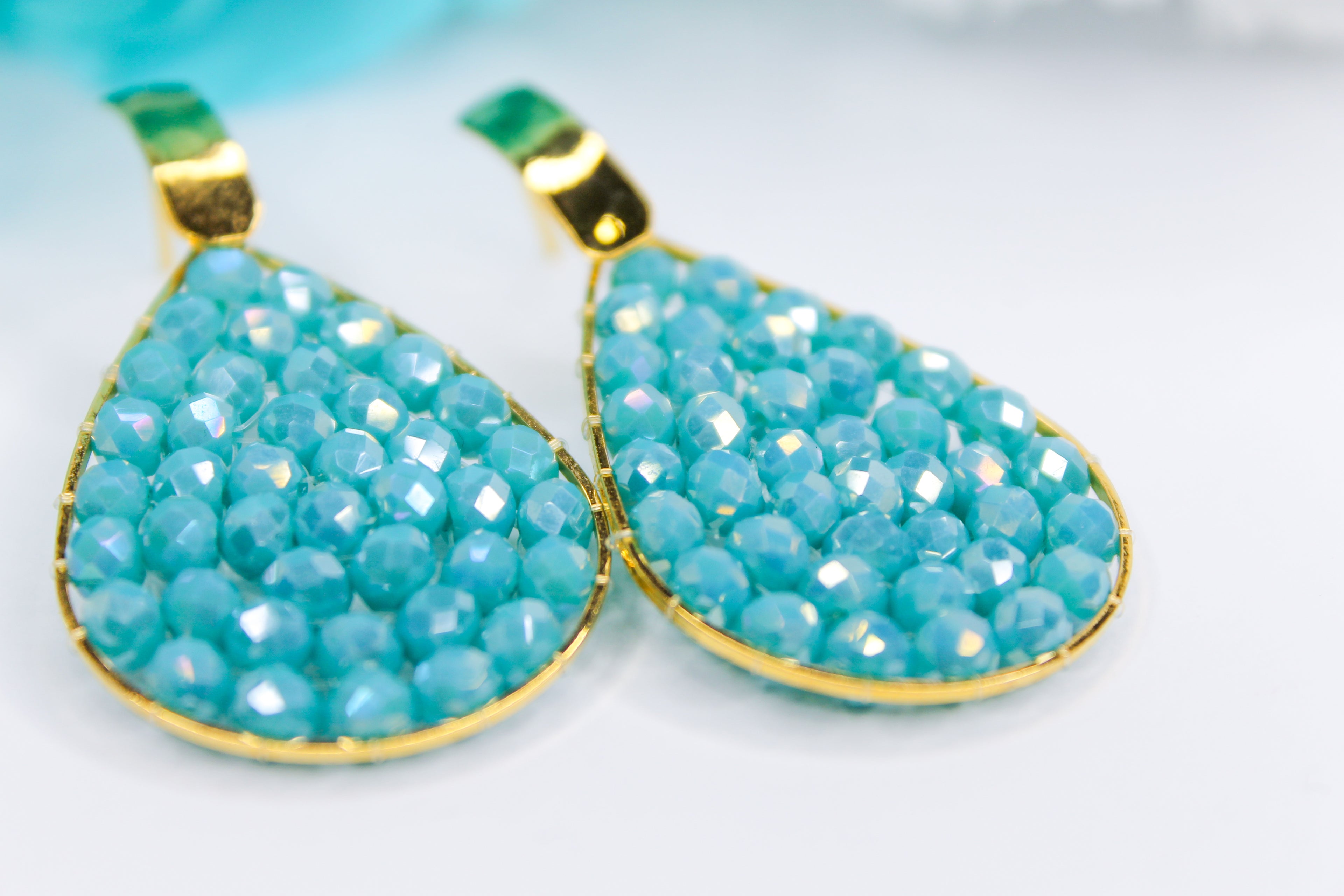 Teardrop-shaped turquoise earrings