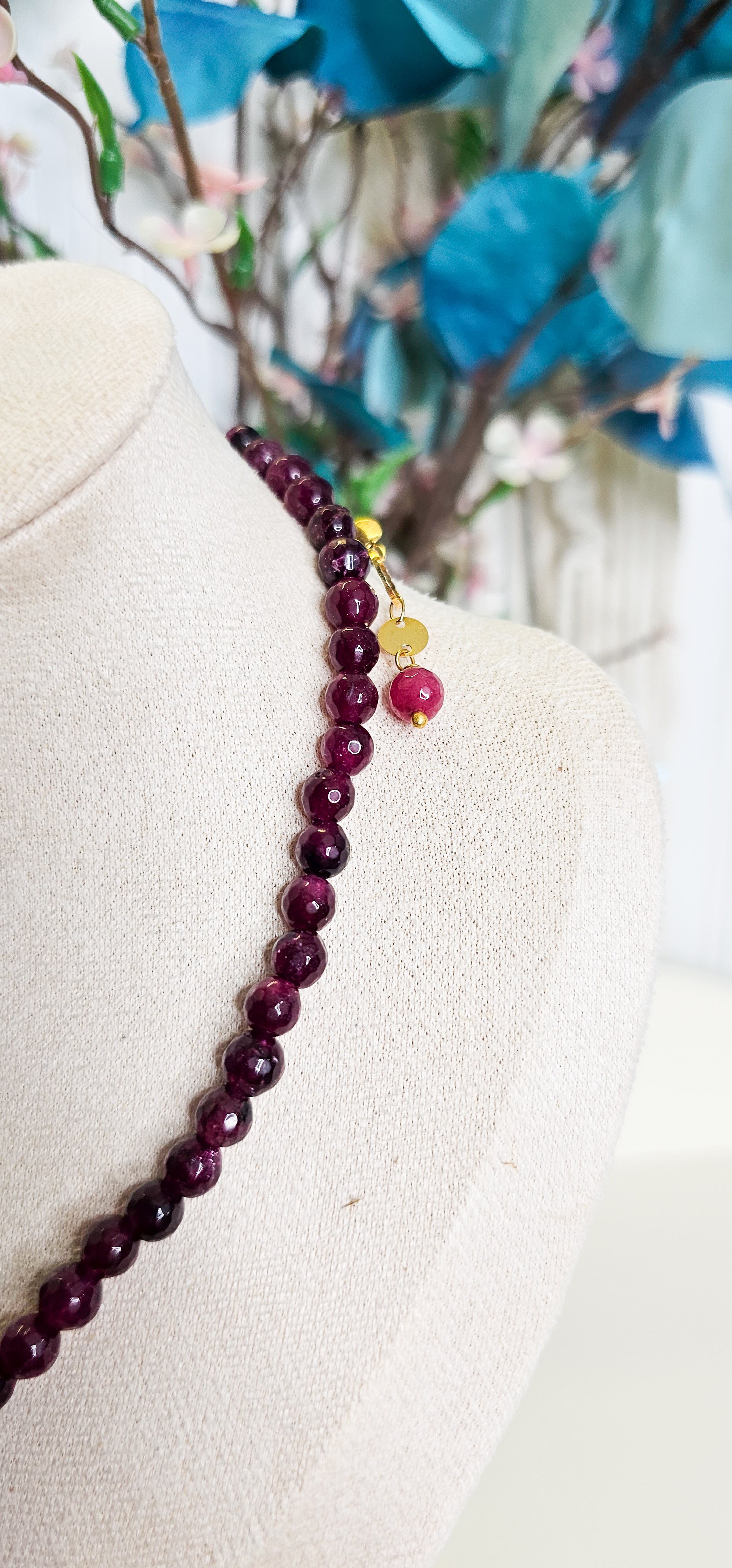 beaded agate necklace burgundy