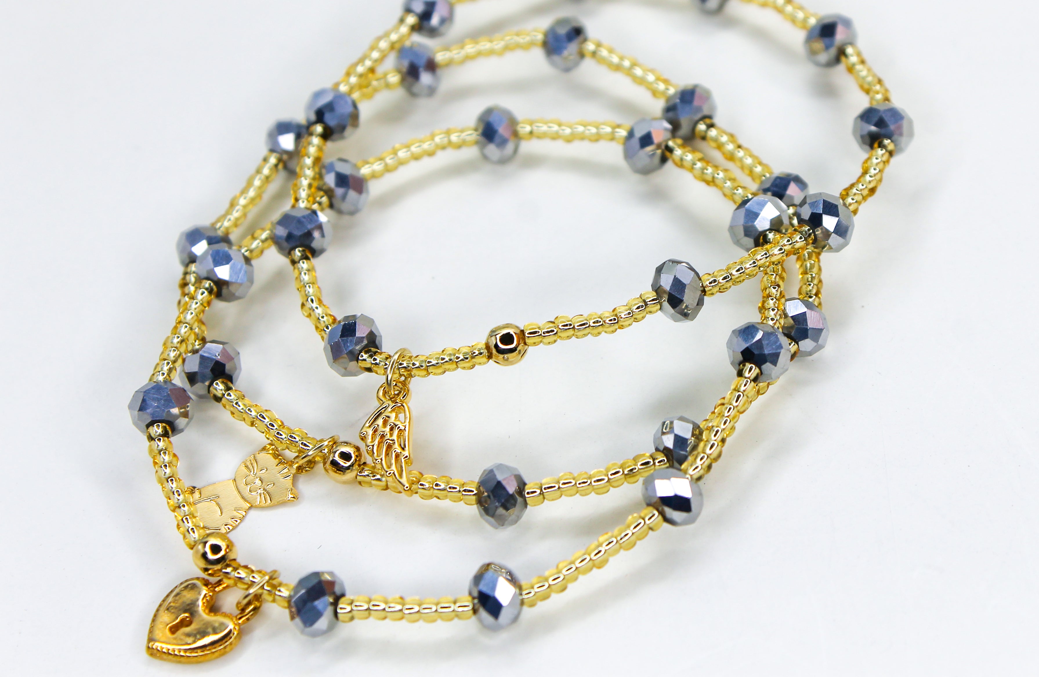 Gold and blue beaded bracelet 